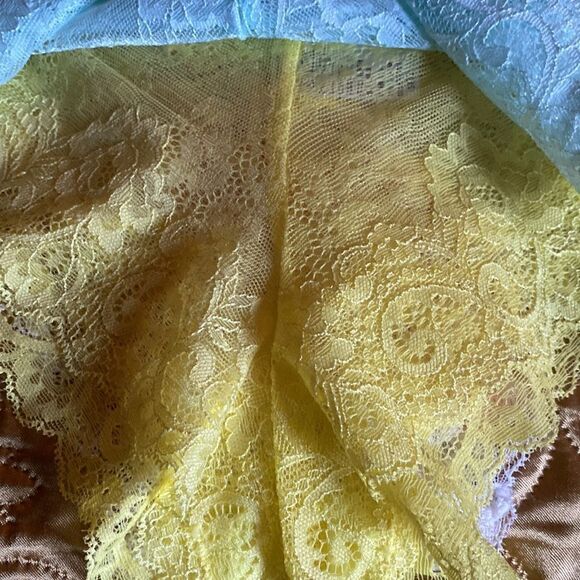 7 pack Lace Hipsters - Picture 3 of 11